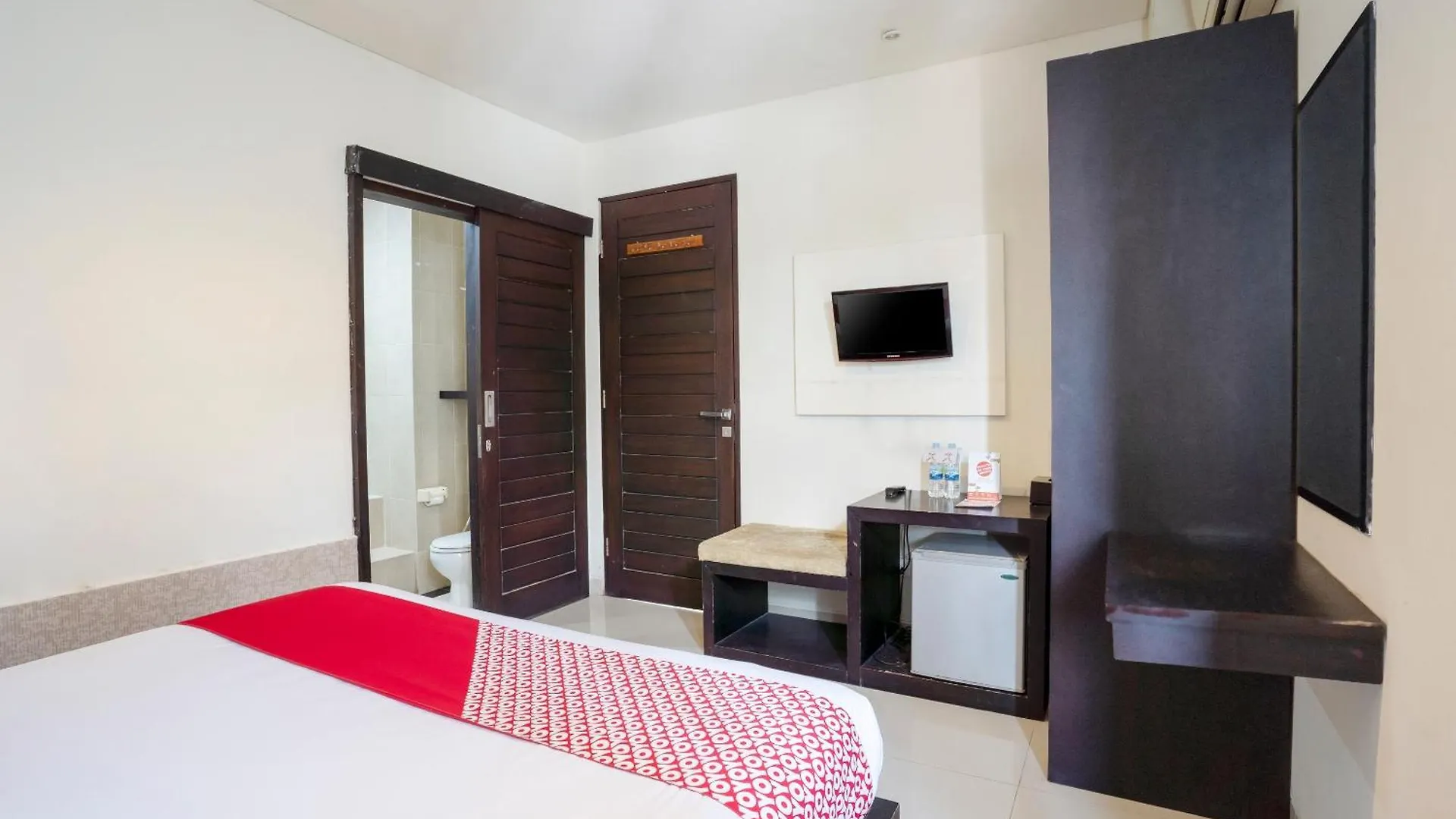 Oyo 482 Anika Guest House Kuta Lombok