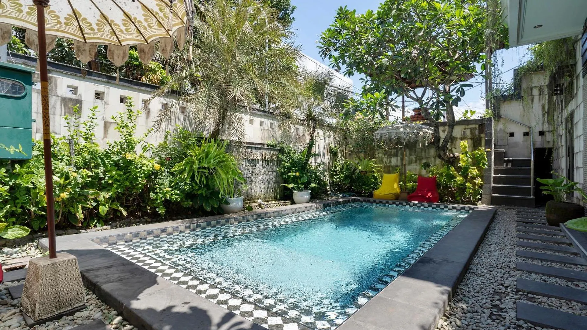 ** Hotel Oyo 482 Anika Guest House Kuta Lombok Indonésie
